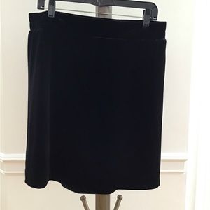 Nic + Zoe Black Velvet Skirt
